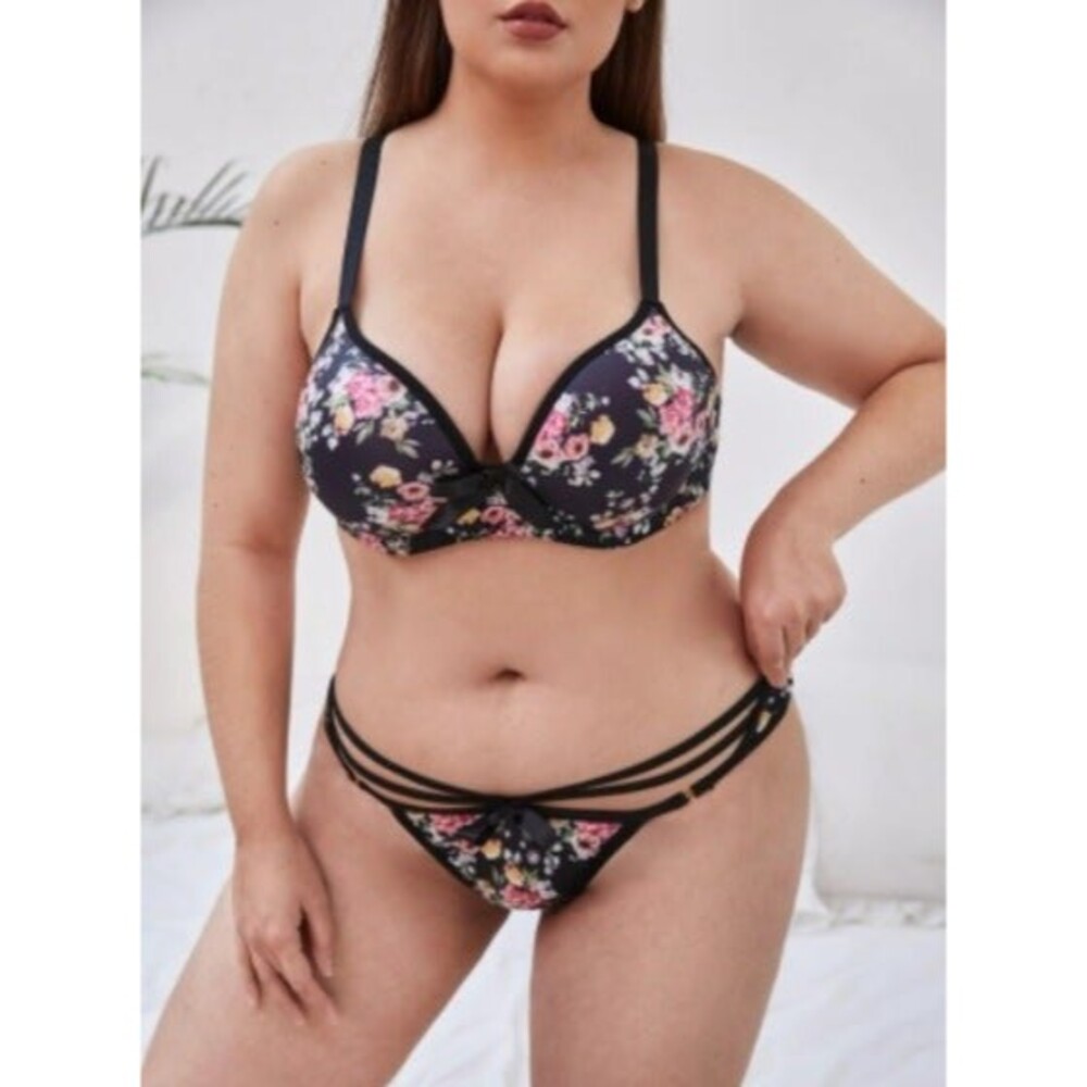 1X Plus Size Black Floral Print Bow Front Underwire Bra & Thong Lingerie Set